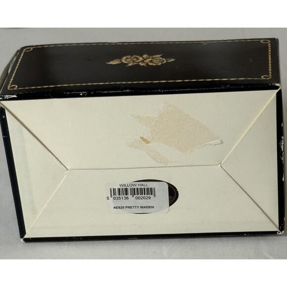 Willow Hall Miniature Vintage Mule Figurine Pretty Maiden Circa 1810, 85-06 - Picture 14 of 16